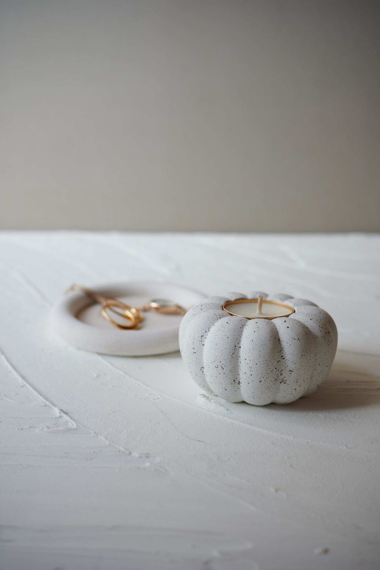Granite pumpkin holder