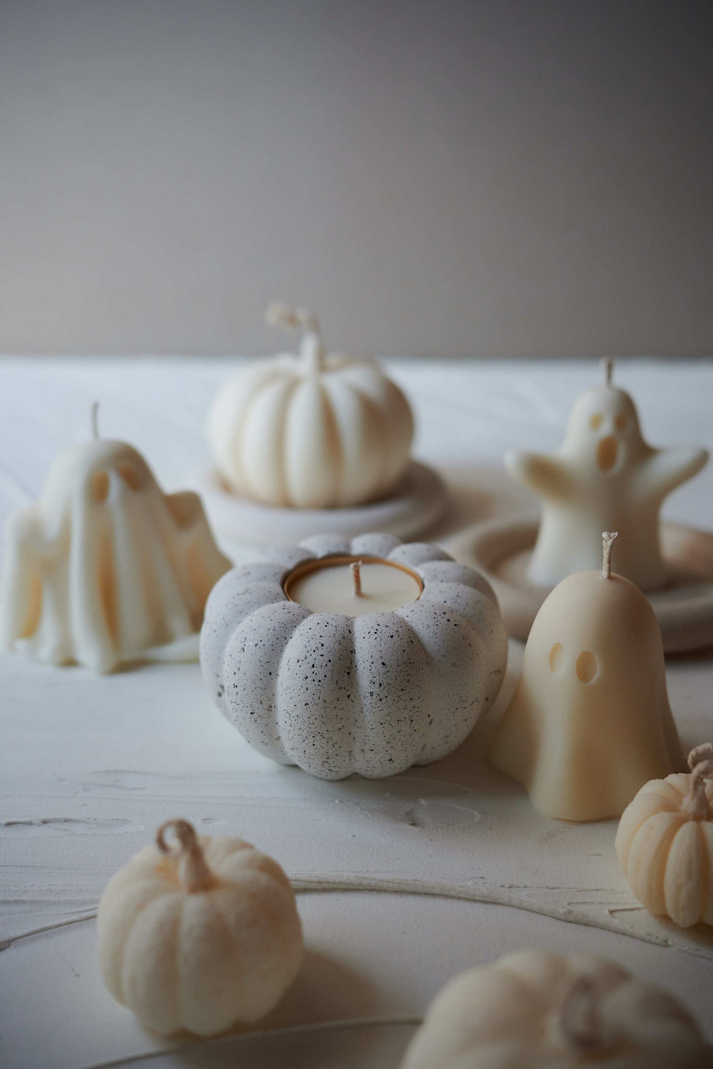 Granite pumpkin holder
