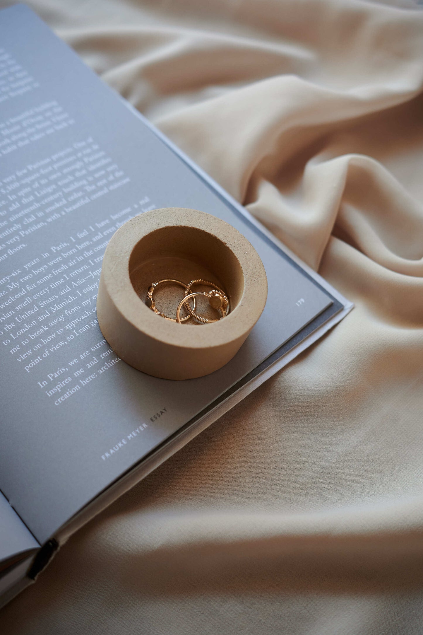 Yves candle holder
