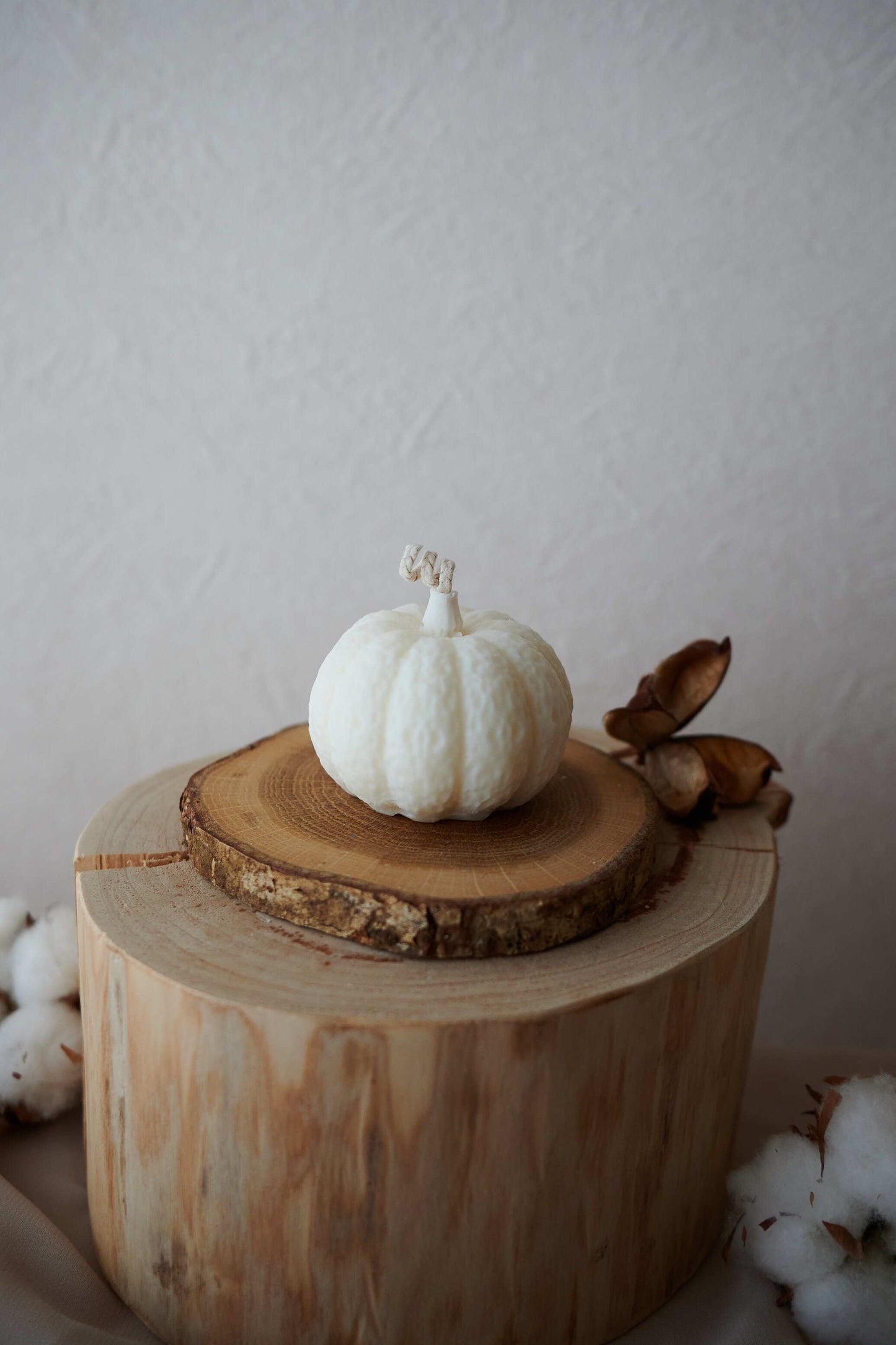 White pumpkin L