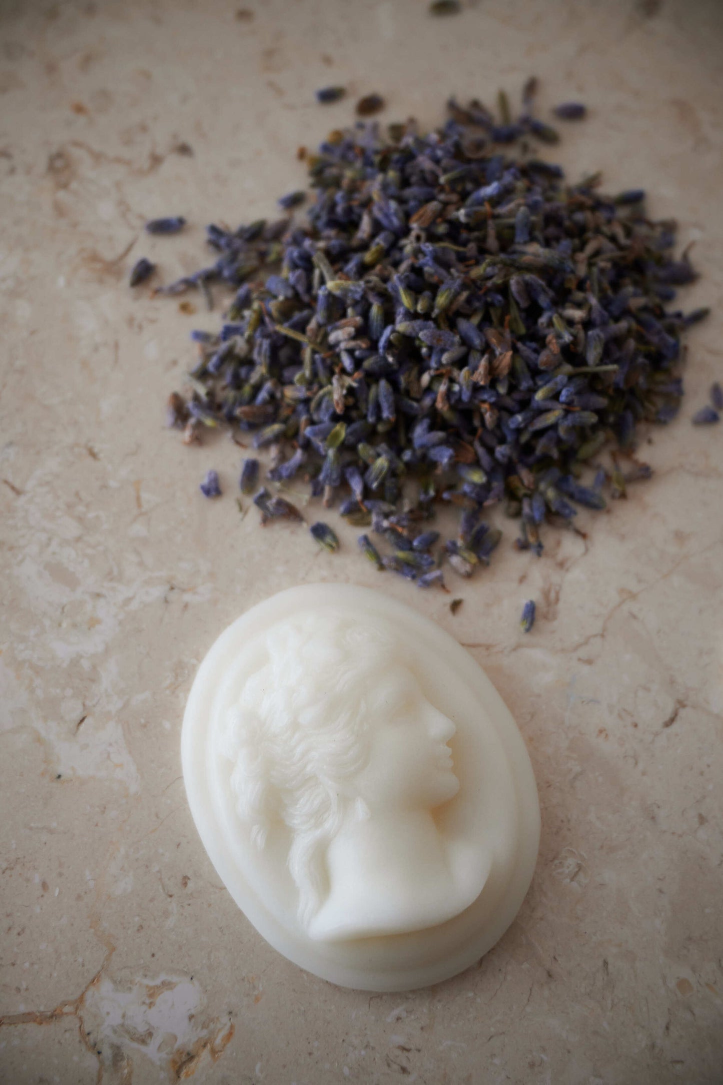 Aroma cameo melts