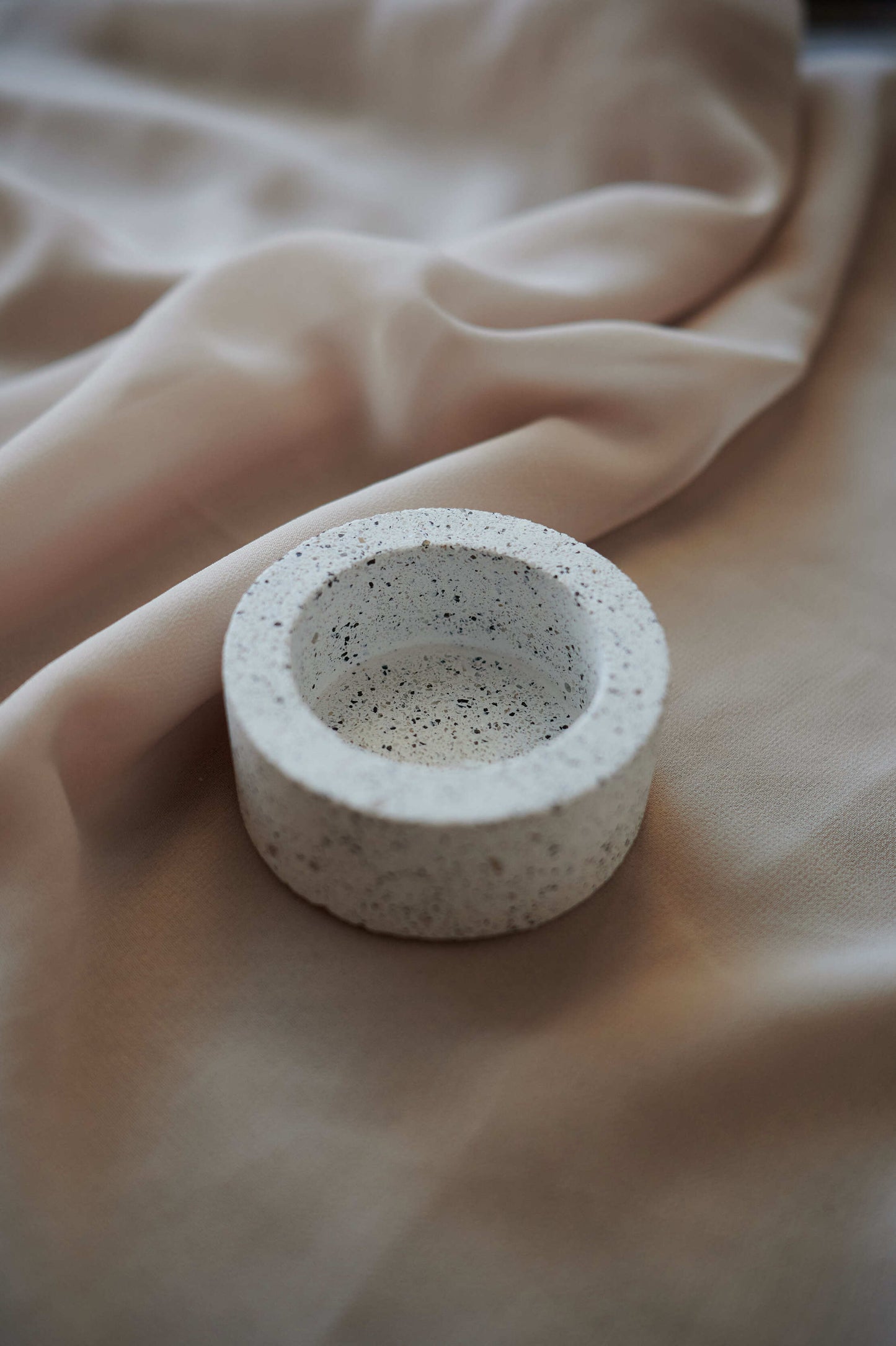 Yves candle holder
