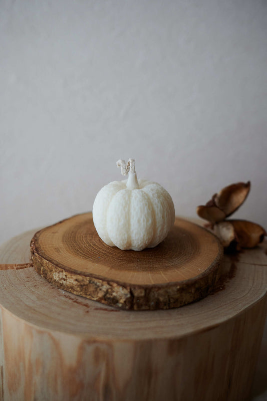 White pumpkin  M
